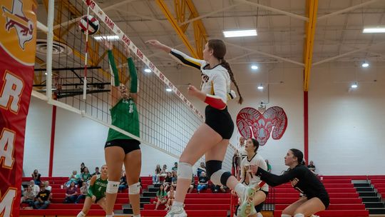 Area volleyball teams close non-district play