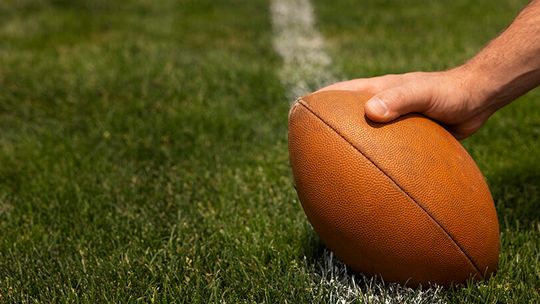 Bells, Howe meet for district driver’s seat