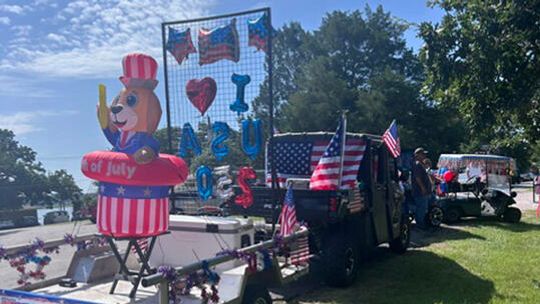 ‘Cheers to 250 Years’ July 4th parade, celebration invokes patriotic spirit at Cedar Mills Marina & Resort