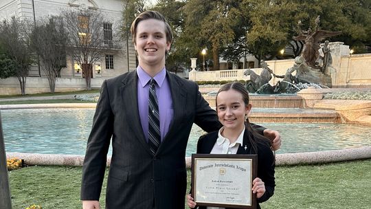 CHS debate students succeed at state meet...