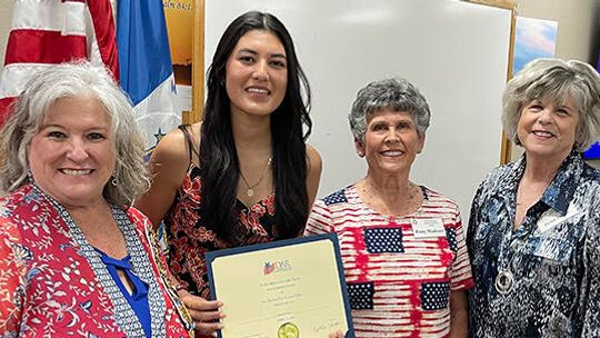 DAR chapter presents scholarships, award to area students