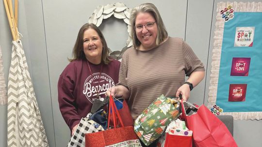 FUMC Whitesboro delivers warmth, care to WISD students this winter