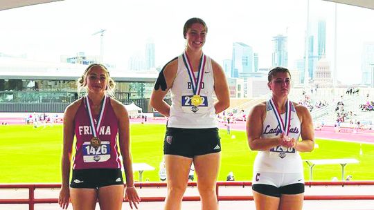 Hildebrand strikes gold twice at State track and field meet