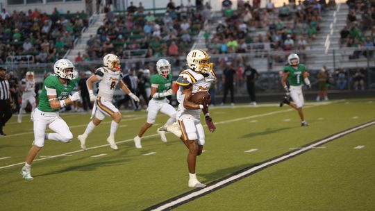 Pirates hope to keep sailing, Bulldogs seek first win