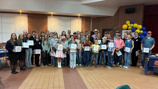 S&S FFA banquet recognizes leaders, officers, scholarship recipients
