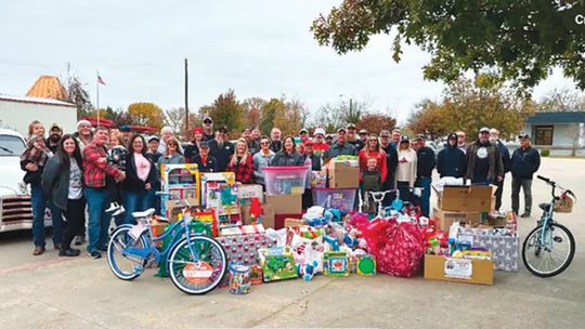 Southern Cross Car Club toy run fills record number of wish lists for Children’s Advocacy Center