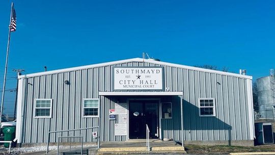 Southmayd Mayor Thompson issues formal public apology following City Council censure