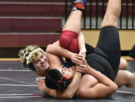 Elijah Hines among top heavyweights in the State