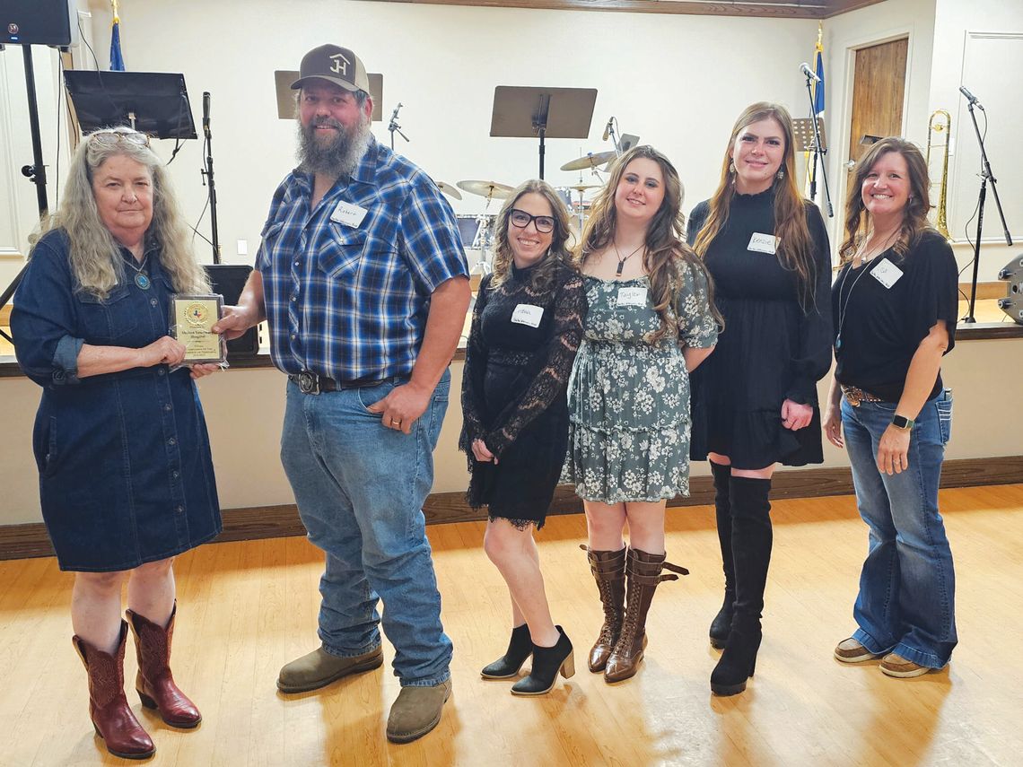 Collinsville Chamber banquet raises money, celebrates local businesses