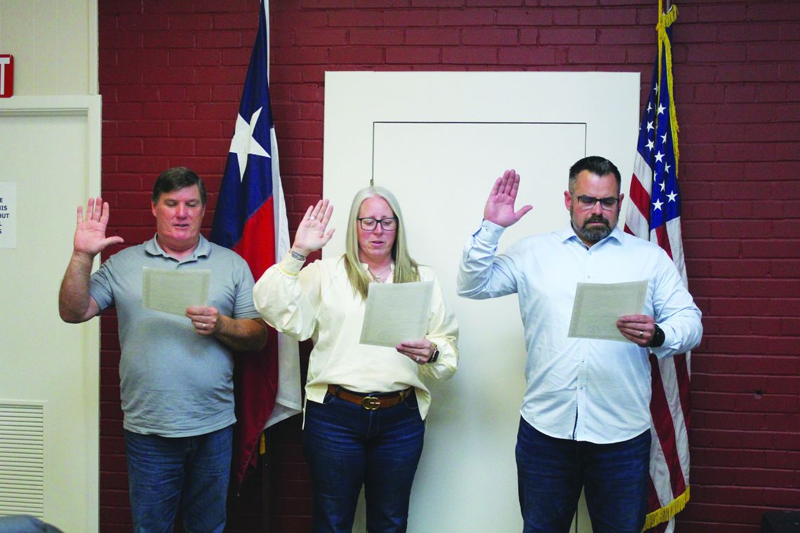 Collinsville council members sworn into office