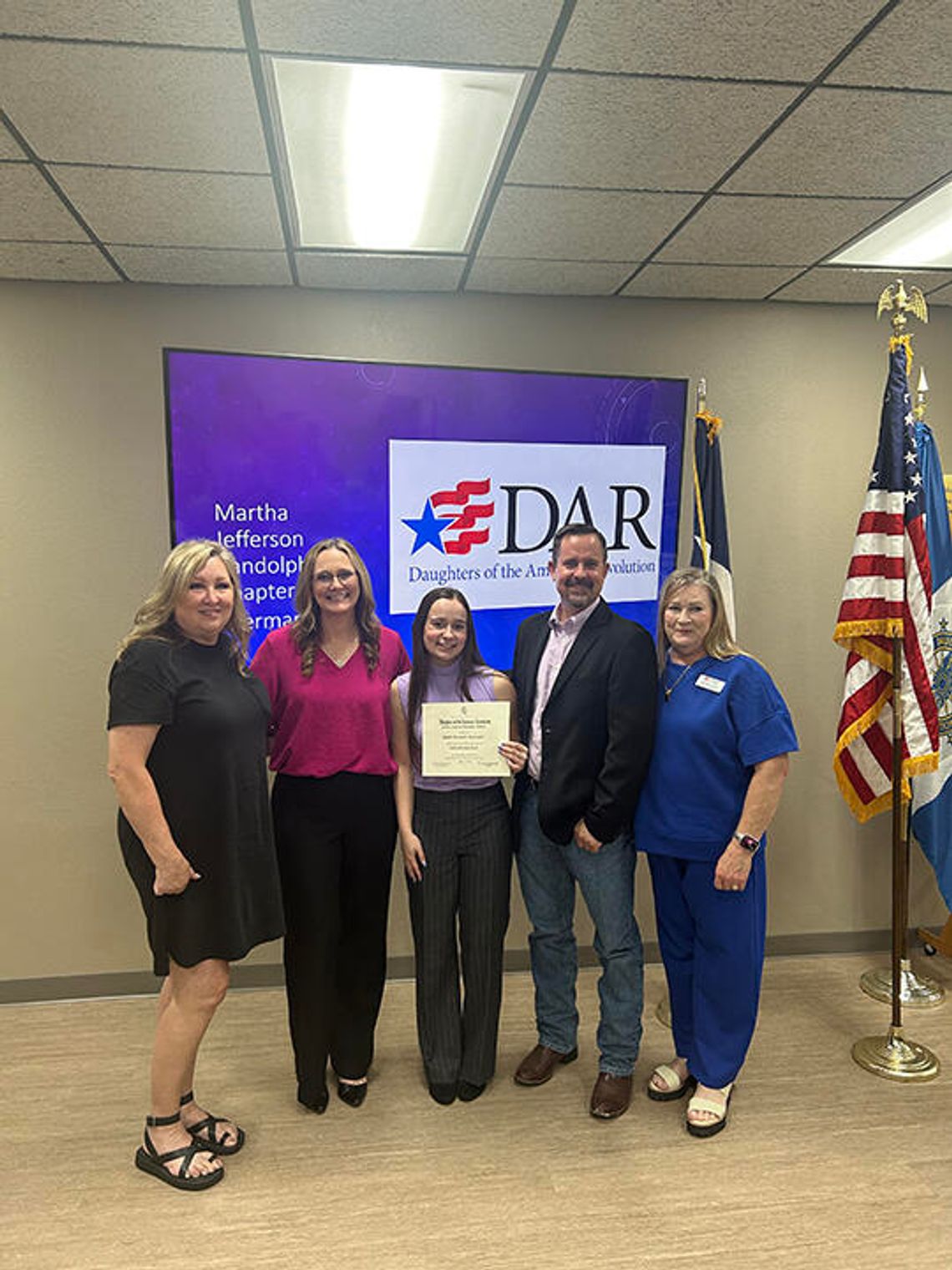 Collinsville’s Davenport receives DAR Scholarship