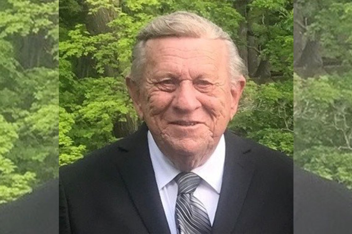 Dan Eakin retires after 7 decades in the newspaper business Dan Eakin retires after 7 decades in the newspaper business