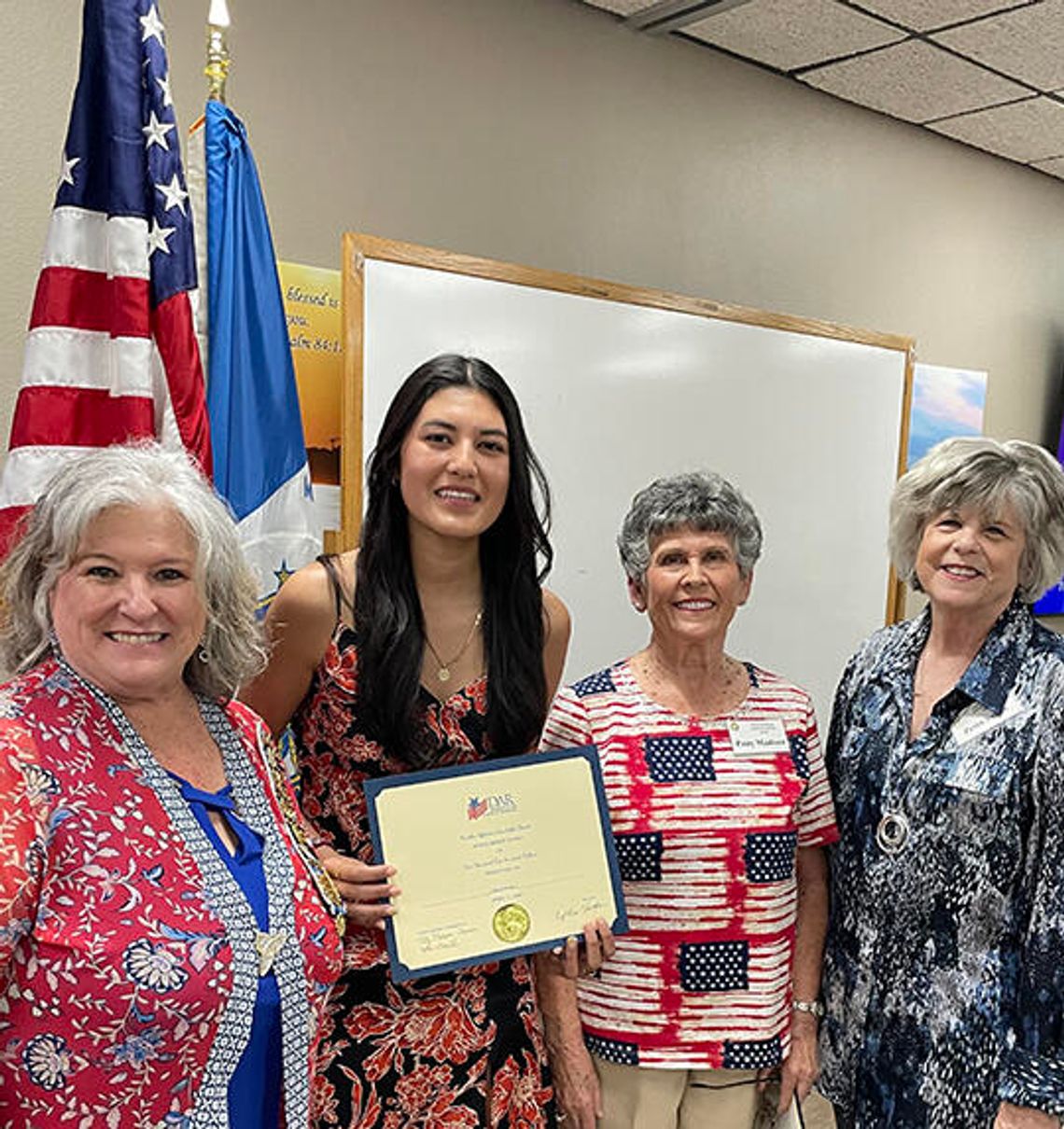 DAR chapter presents scholarships, award to area students