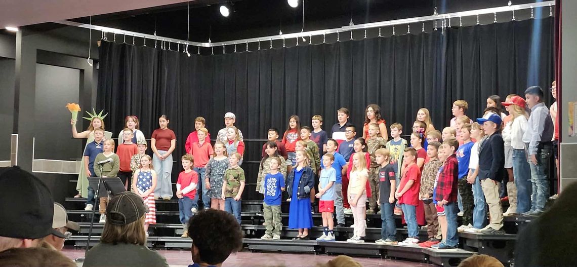 Fourth grade concert, WHS Fine Arts event shower area Veterans with appreciation Fourth grade concert, WHS Fine Arts event shower area Veterans with appreciation