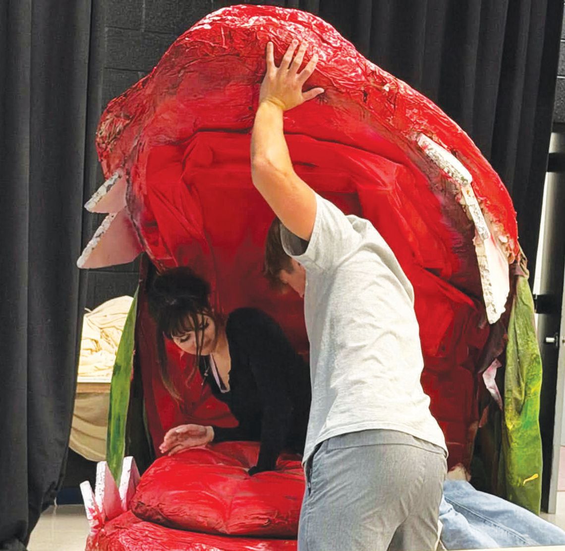 WHS theatre’s ‘Little Shop of Horrors’ brings big challenges, big fun to stage WHS theatre’s ‘Little Shop of Horrors’ brings big challenges, big fun to stage